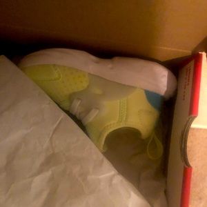 Nike RT PRESTO (TD) SIZE 7-7c brand new